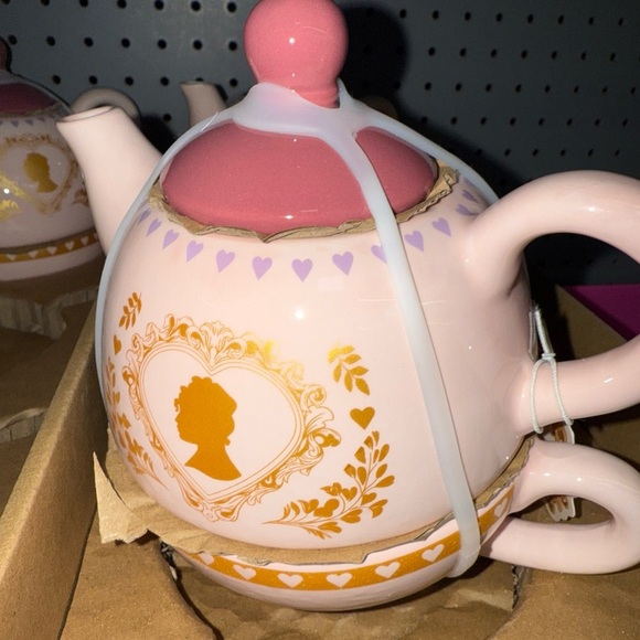 Bridgerton Tea Party Invitation’s Plates Napkins Utensil Holder Tea Pot NEW - Picture 15 of 16